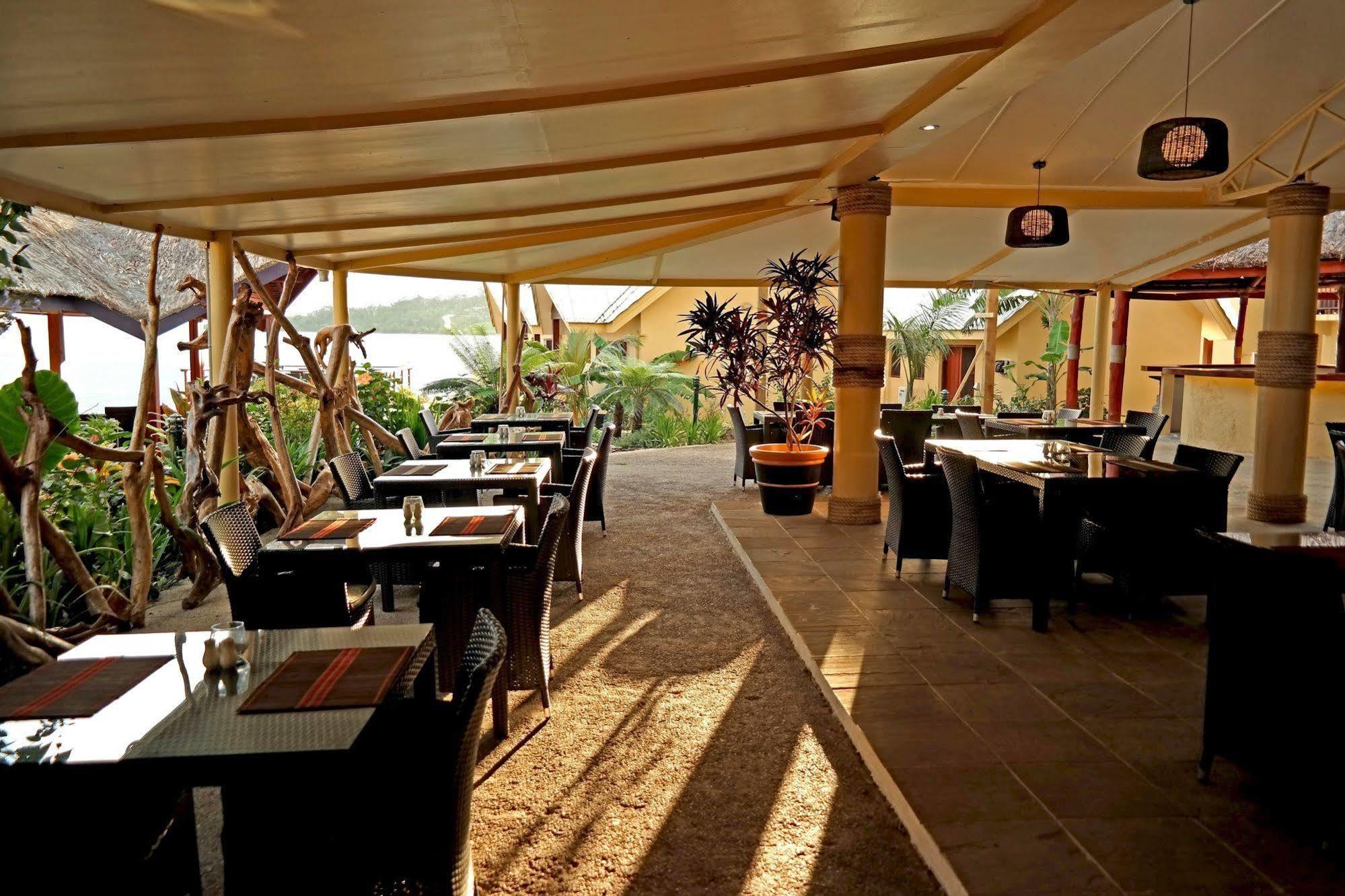 Moorings Hotel Port Vila Ngoại thất bức ảnh