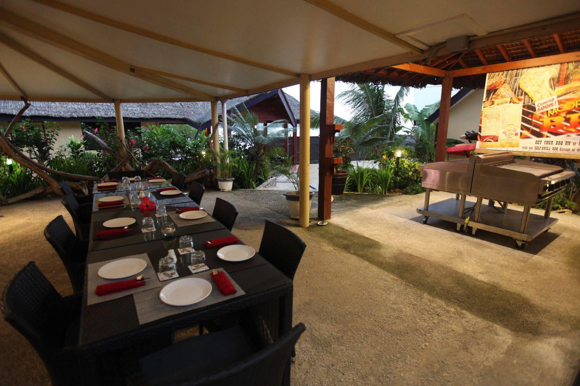 Moorings Hotel Port Vila Ngoại thất bức ảnh