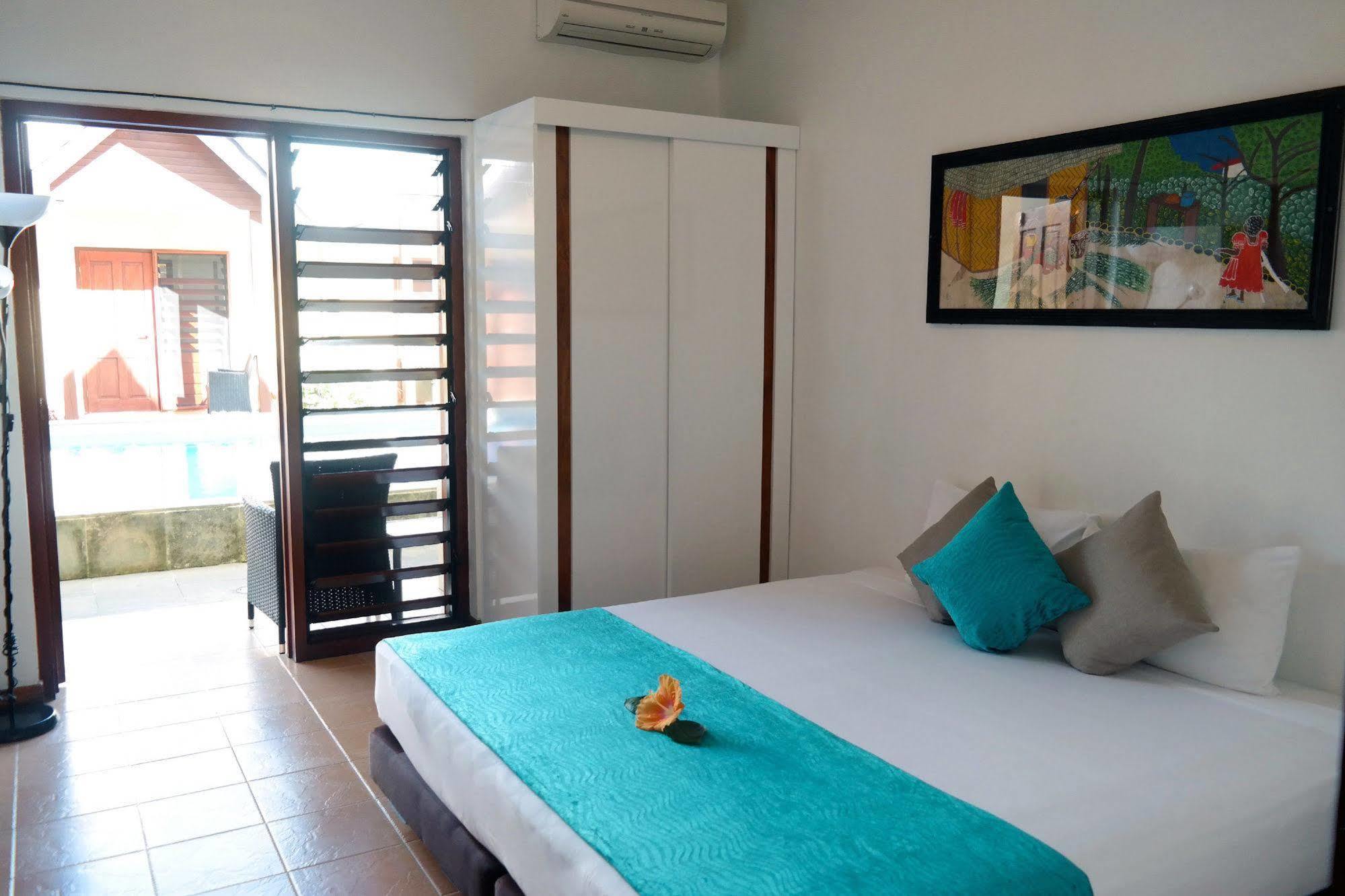 Moorings Hotel Port Vila Ngoại thất bức ảnh