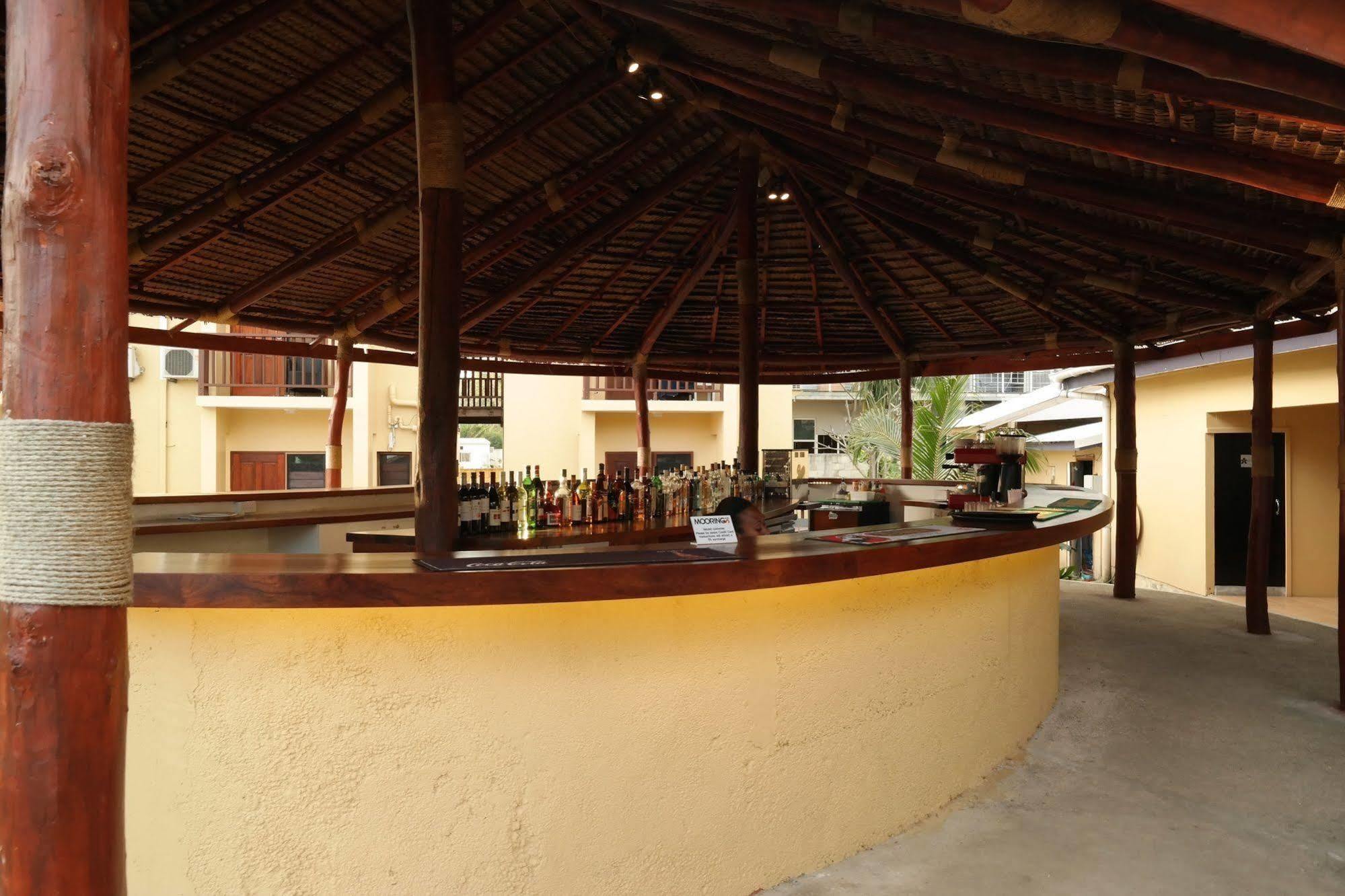 Moorings Hotel Port Vila Ngoại thất bức ảnh
